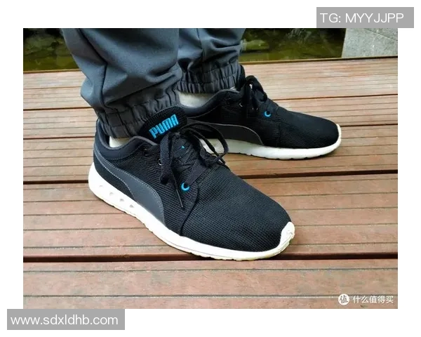 彪马冬季足球装备助力寒冷天气中的激情对抗与卓越表现